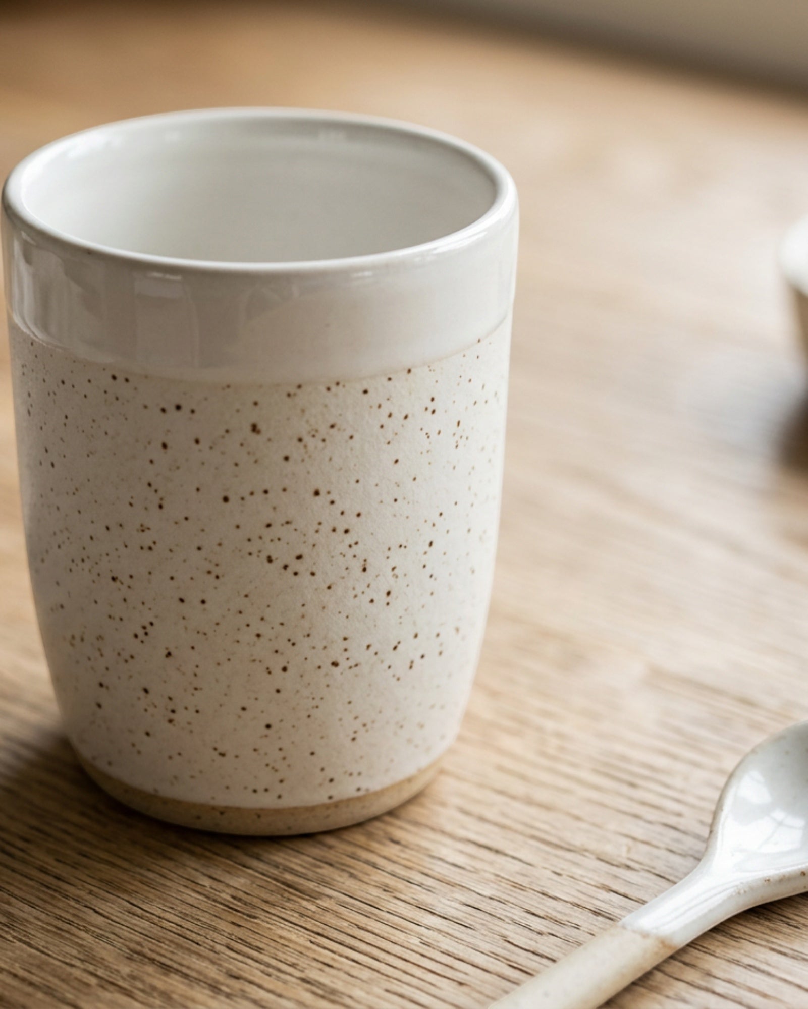 Plvx Speckled Stoneware Tumbler 350 ml Warm White - Detail view